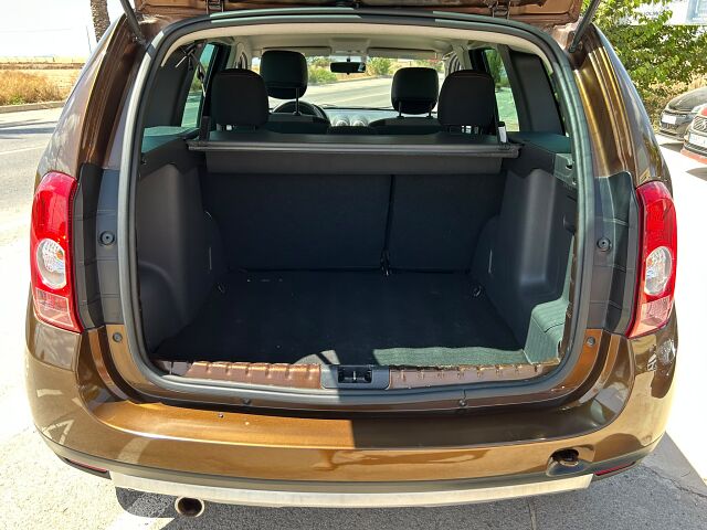 DACIA DUSTER LAUREATE 1.5 DCI SPANISH LHD IN SPAIN 29000 MILES SUPERB 2014